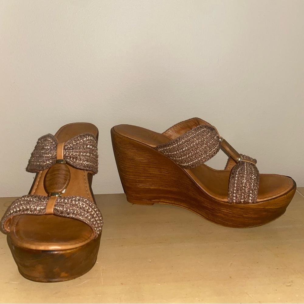 New Direction Wedges